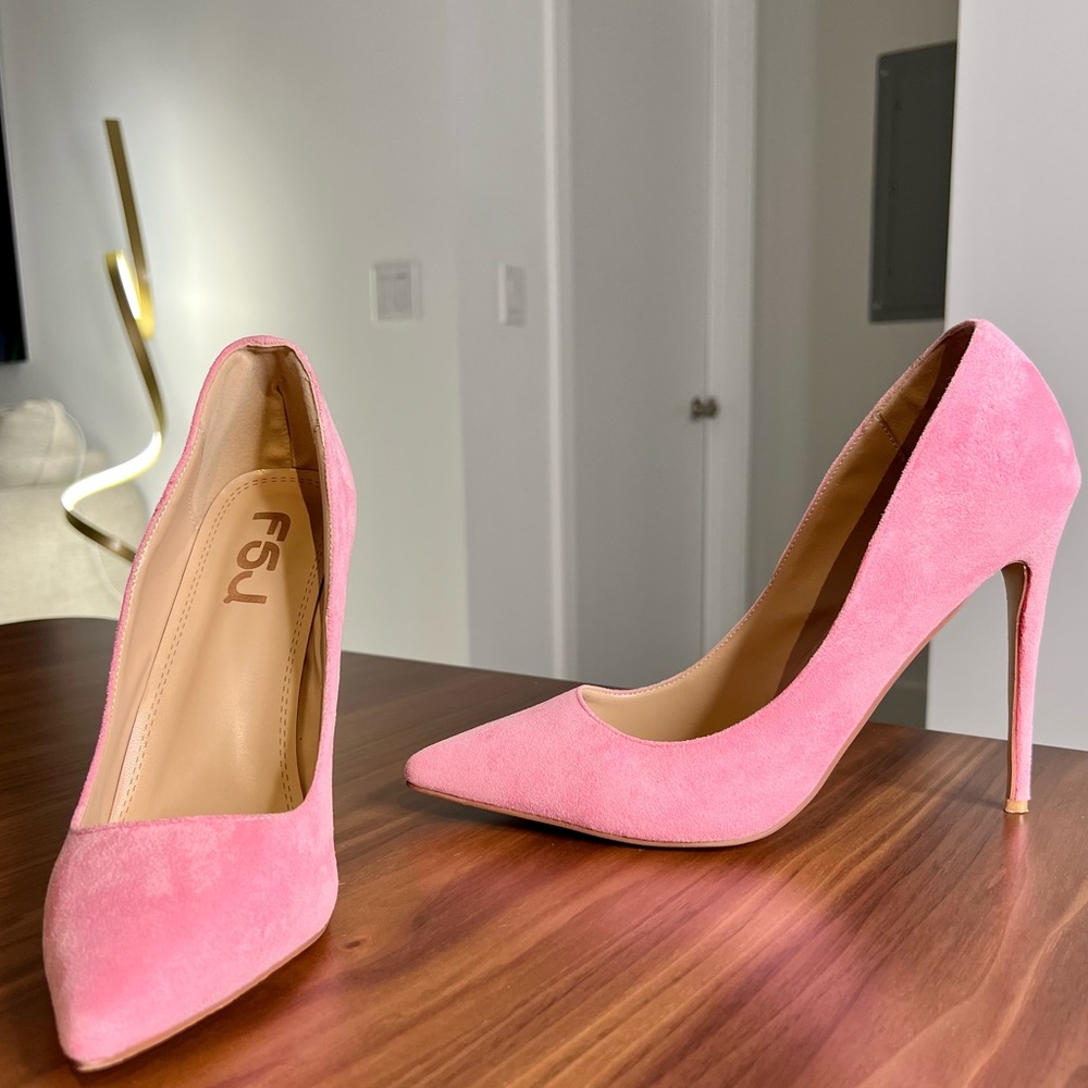 FSJ Faux Suede Pointed Toe Pumps